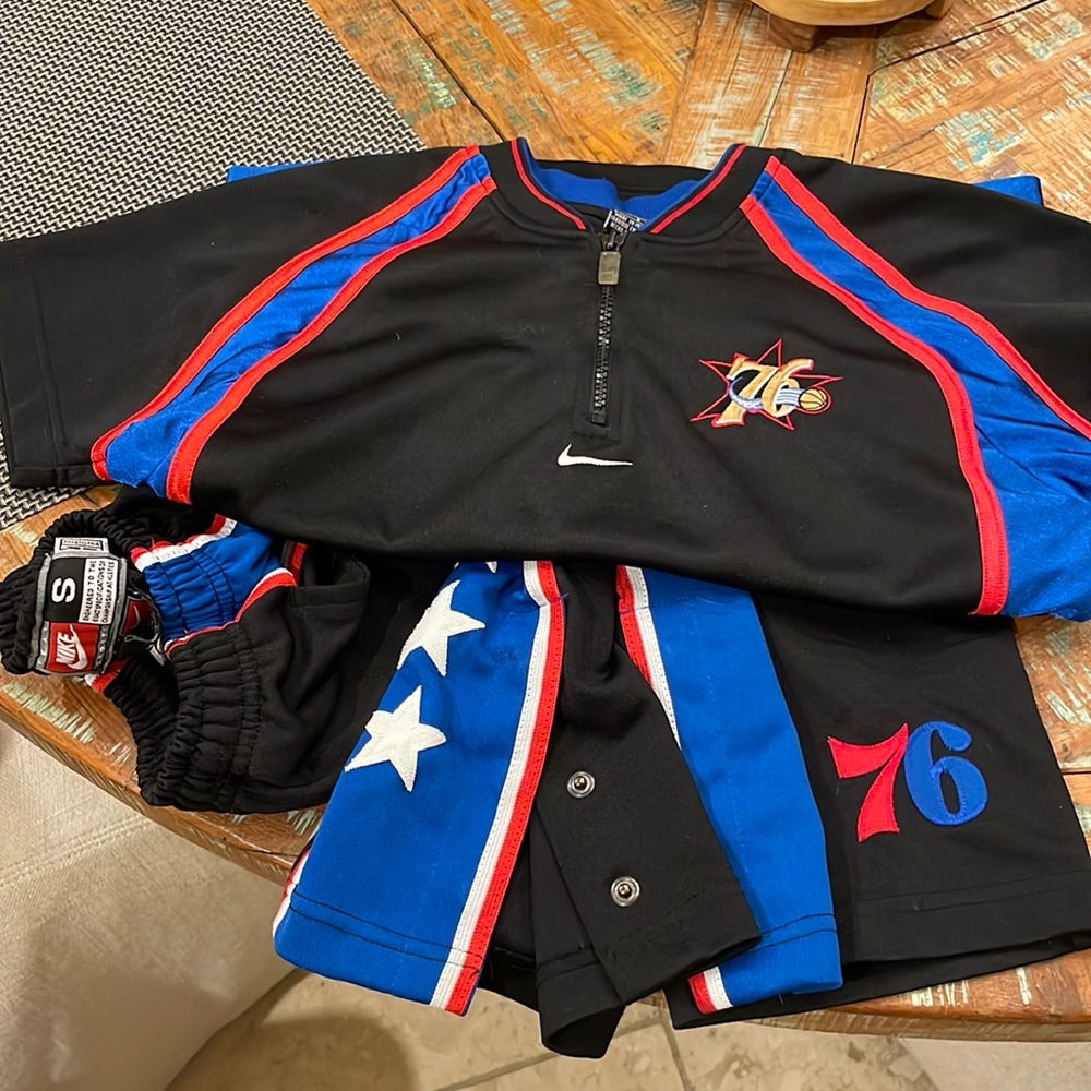 76ers Warm Up suit, boys 8-10…vintage and so cool!